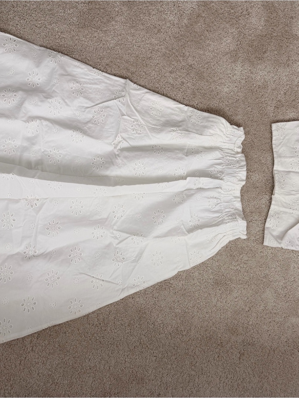 Universal Thread Eyelet Set - Picture 2 of 5